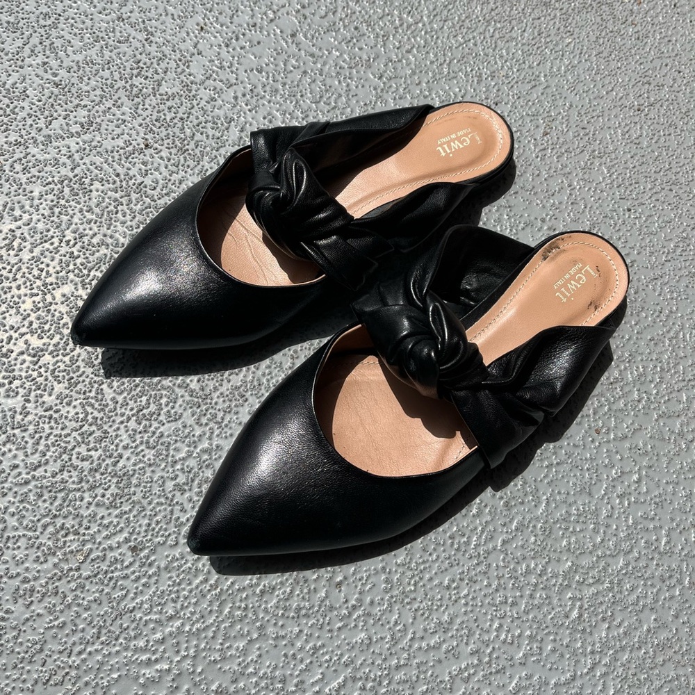 Lewit leather knot flats 35.5